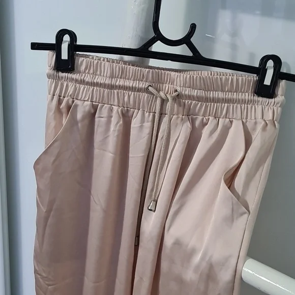 Meshki S silky feel pants - Picture 2 of 3